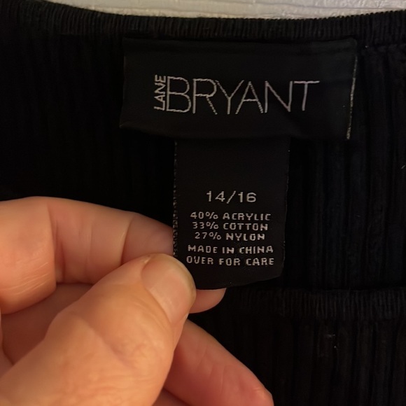 Lane Bryant-size 14/16-black long sleeve sweater with button detail - Picture 4 of 8